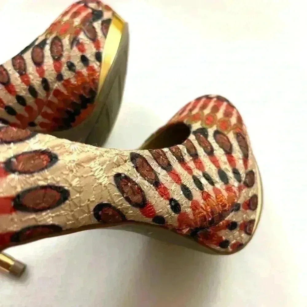 Zigi Girl Multicolor Geometric Stiletto Gold Trim Round Toe Pump Heels Size 7